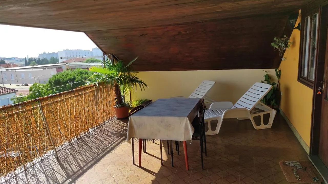 Apartmani Dominik Zadar 0*,